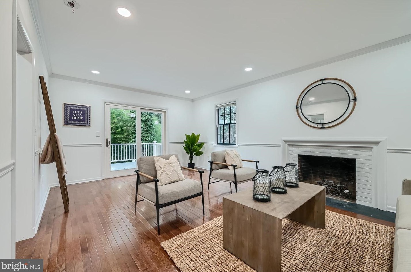 410 Drury Ln, Baltimore, MD 21229-2431
