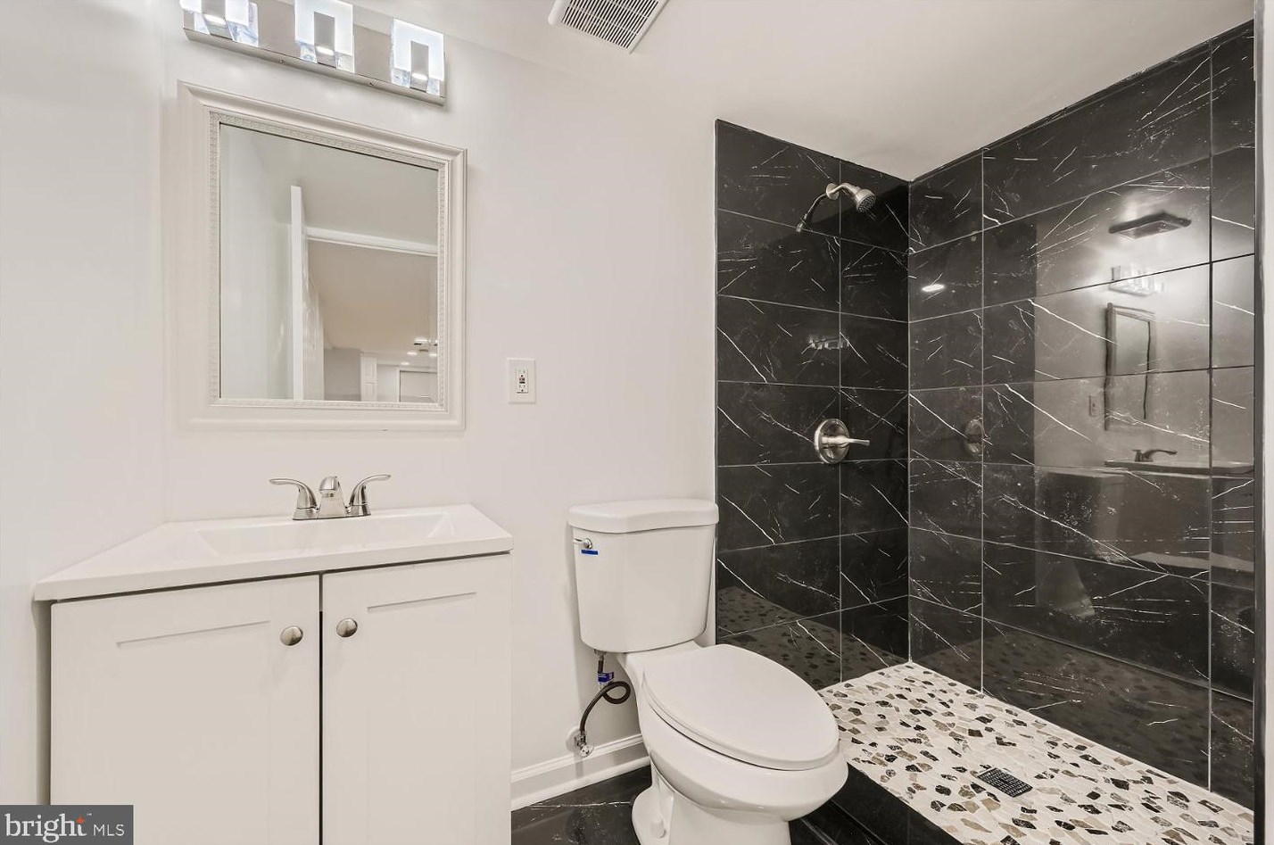 5318 The Alameda, Baltimore MD 21218-1359 exterior