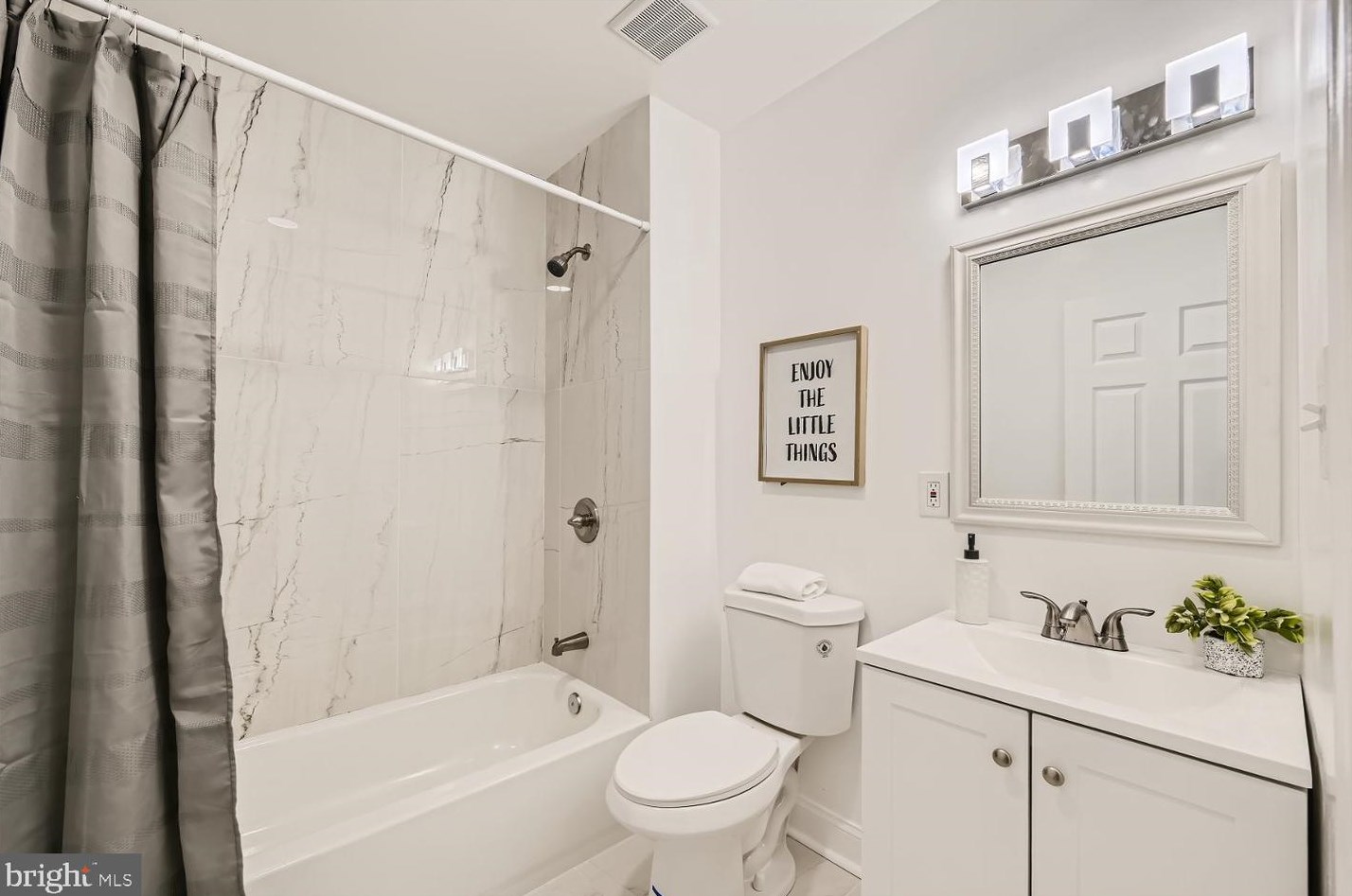 5318 The Alameda, Baltimore MD 21218-1359 exterior