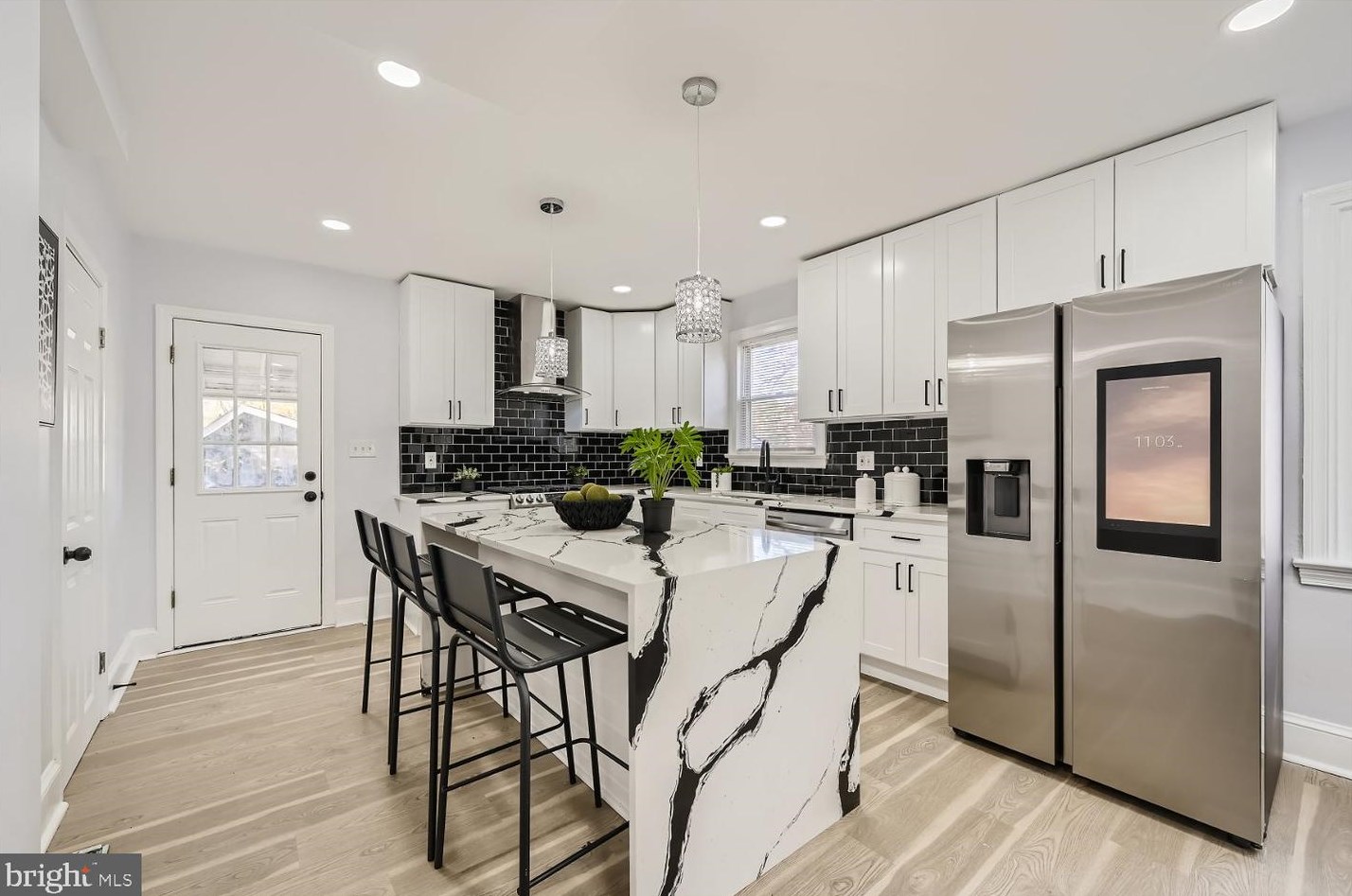 5318 The Alameda, Baltimore MD 21218-1359 exterior