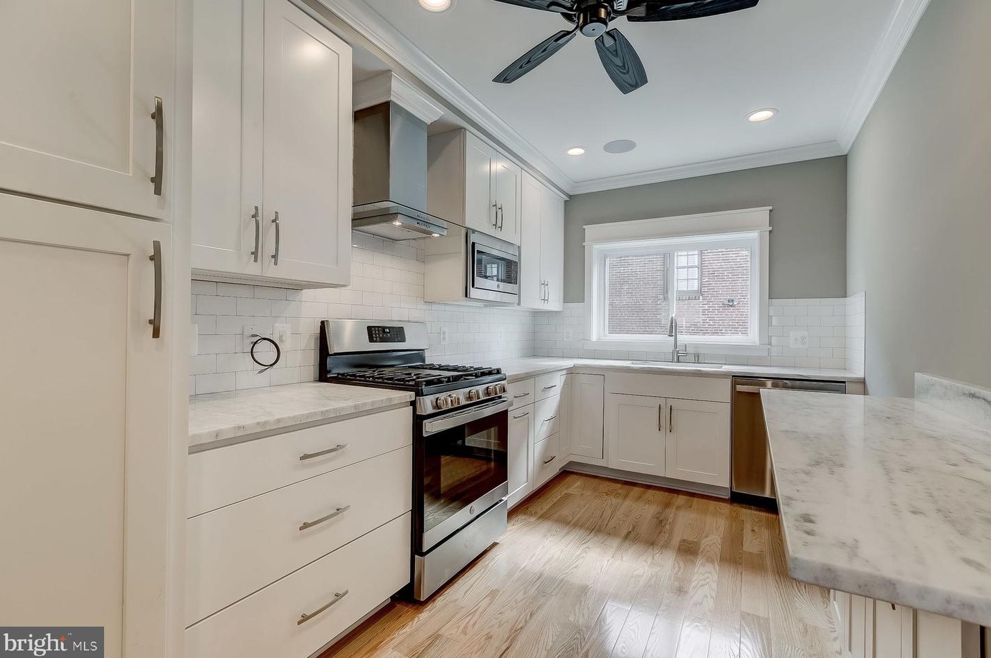 2921 Dillon St, Baltimore MD  21224-4834 exterior