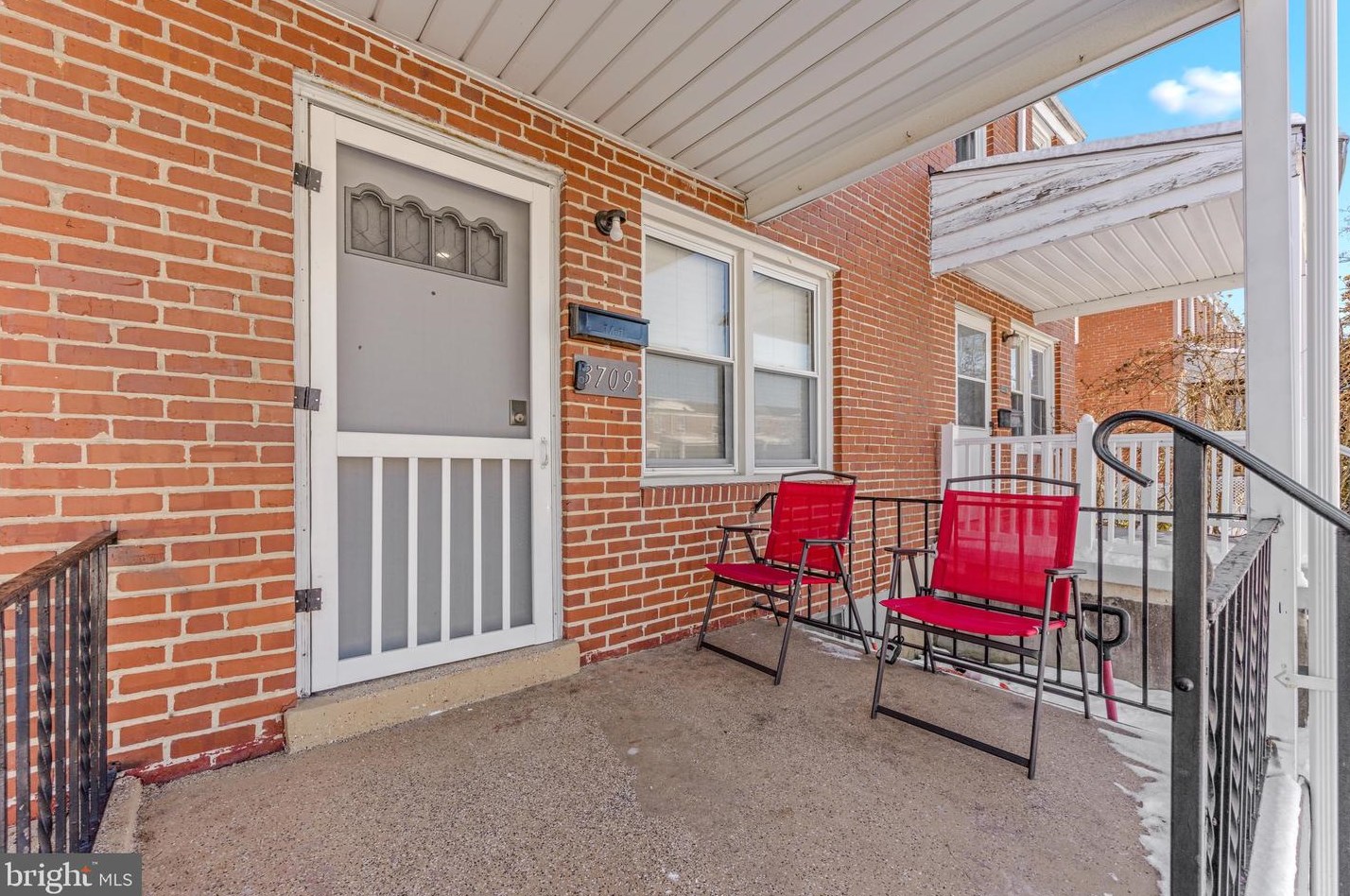 3709 Greenvale Rd, Baltimore MD  21229-5147 exterior