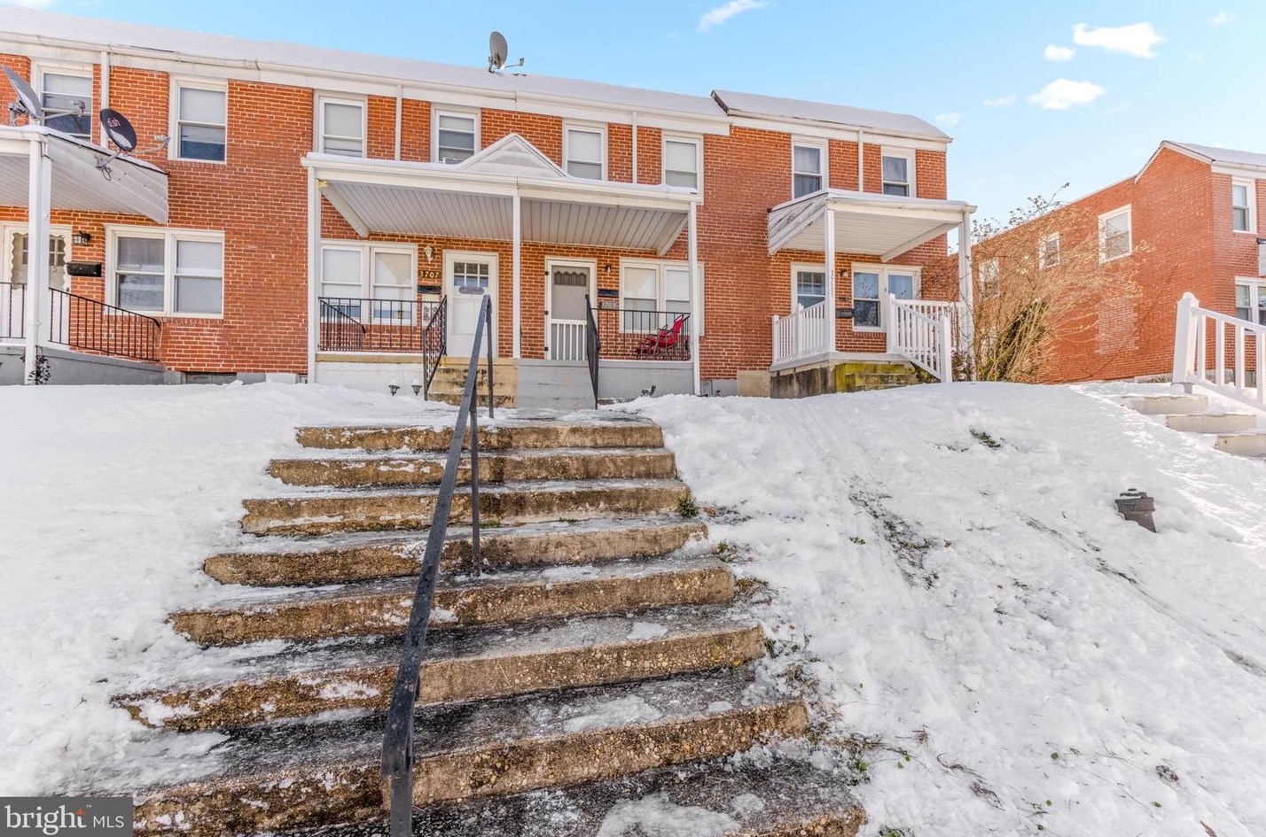 3709 Greenvale Rd, Baltimore MD  21229-5147 exterior