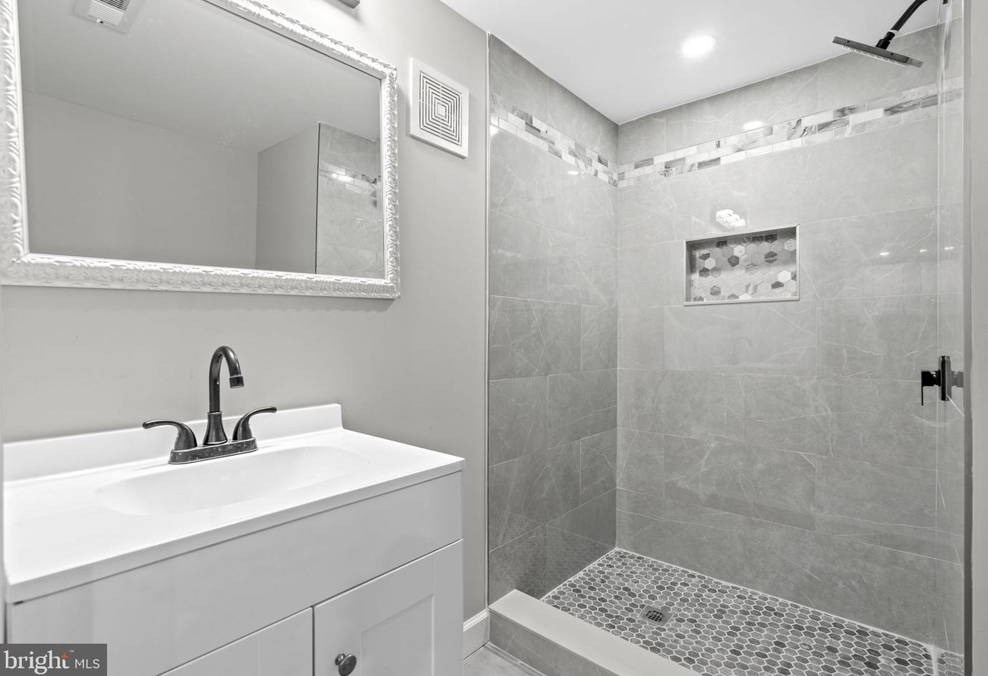 3715 Belair Rd, Baltimore MD  21213-1228 exterior