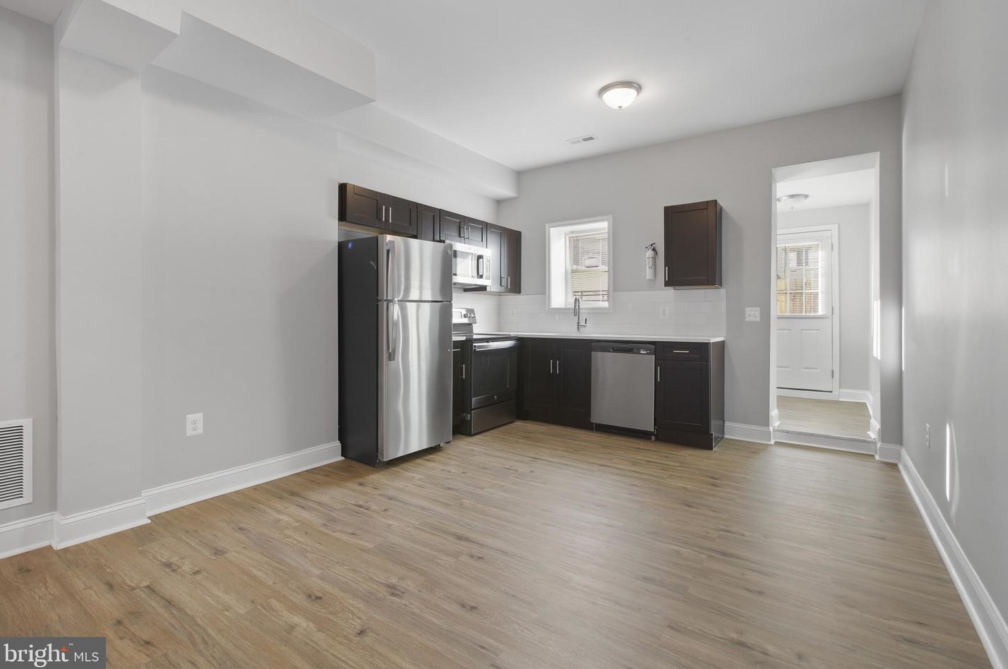 214 N Luzerne Ave, Baltimore, MD 21224