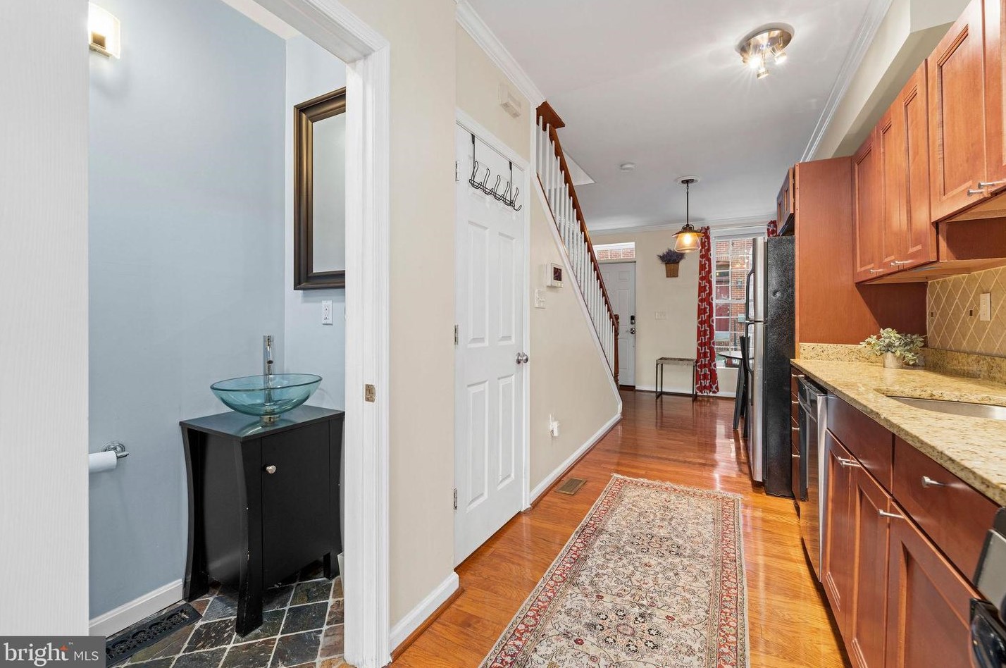 17 Glover St, Baltimore MD  21224-1140 exterior