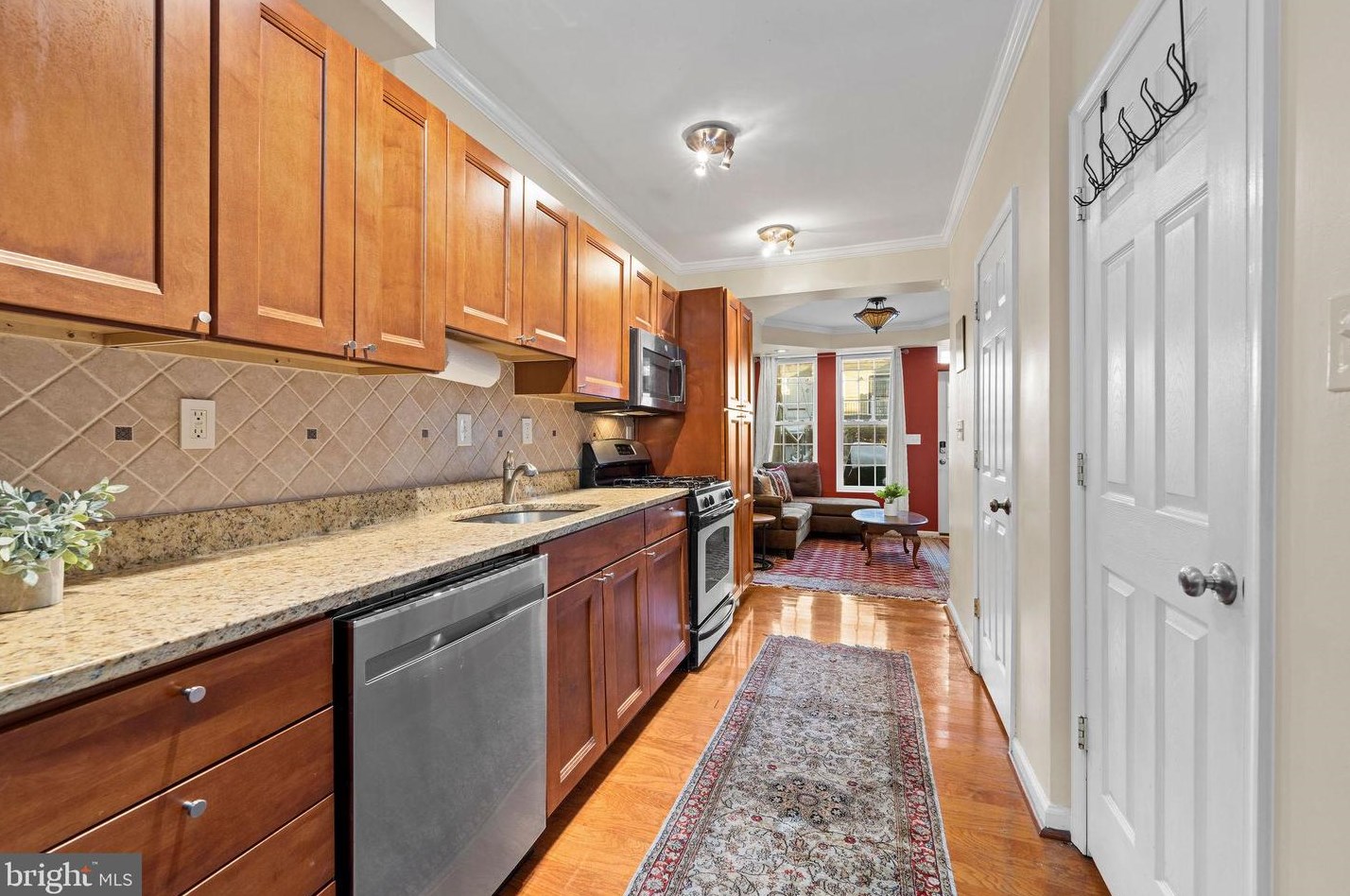 17 Glover St, Baltimore MD  21224-1140 exterior