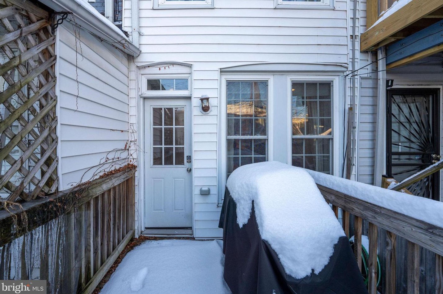 17 Glover St, Baltimore MD  21224-1140 exterior