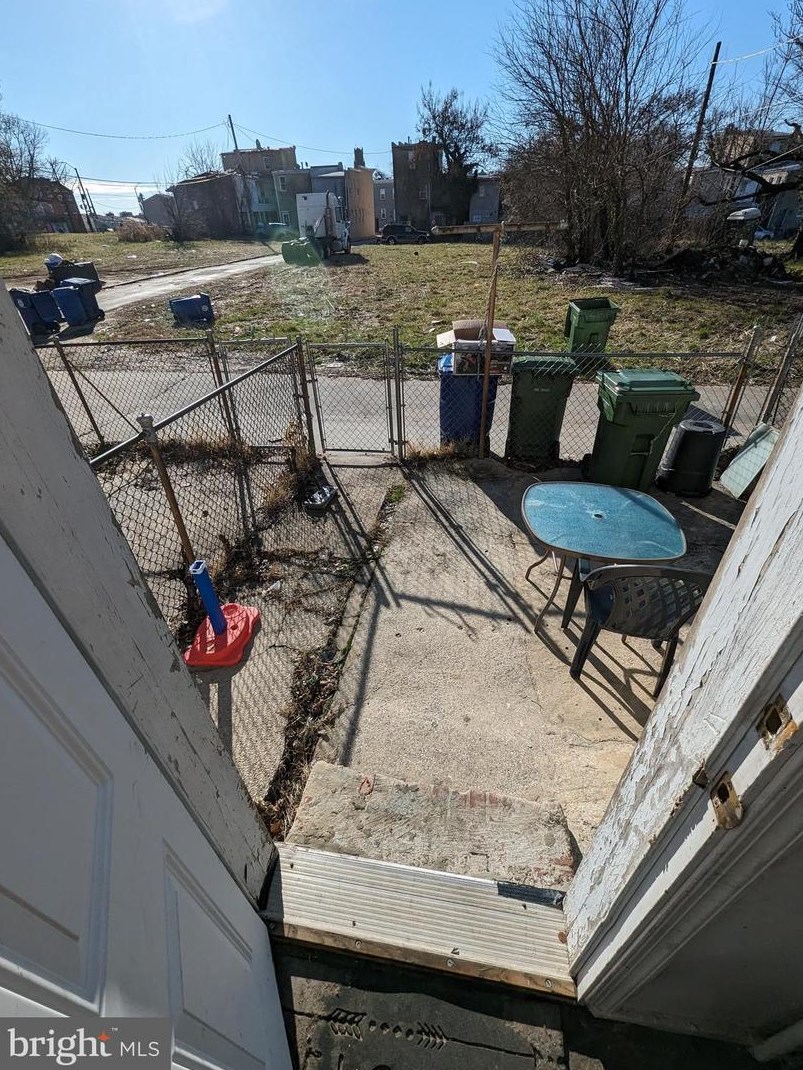 1017 Preston St, Baltimore MD  21202-5611 exterior