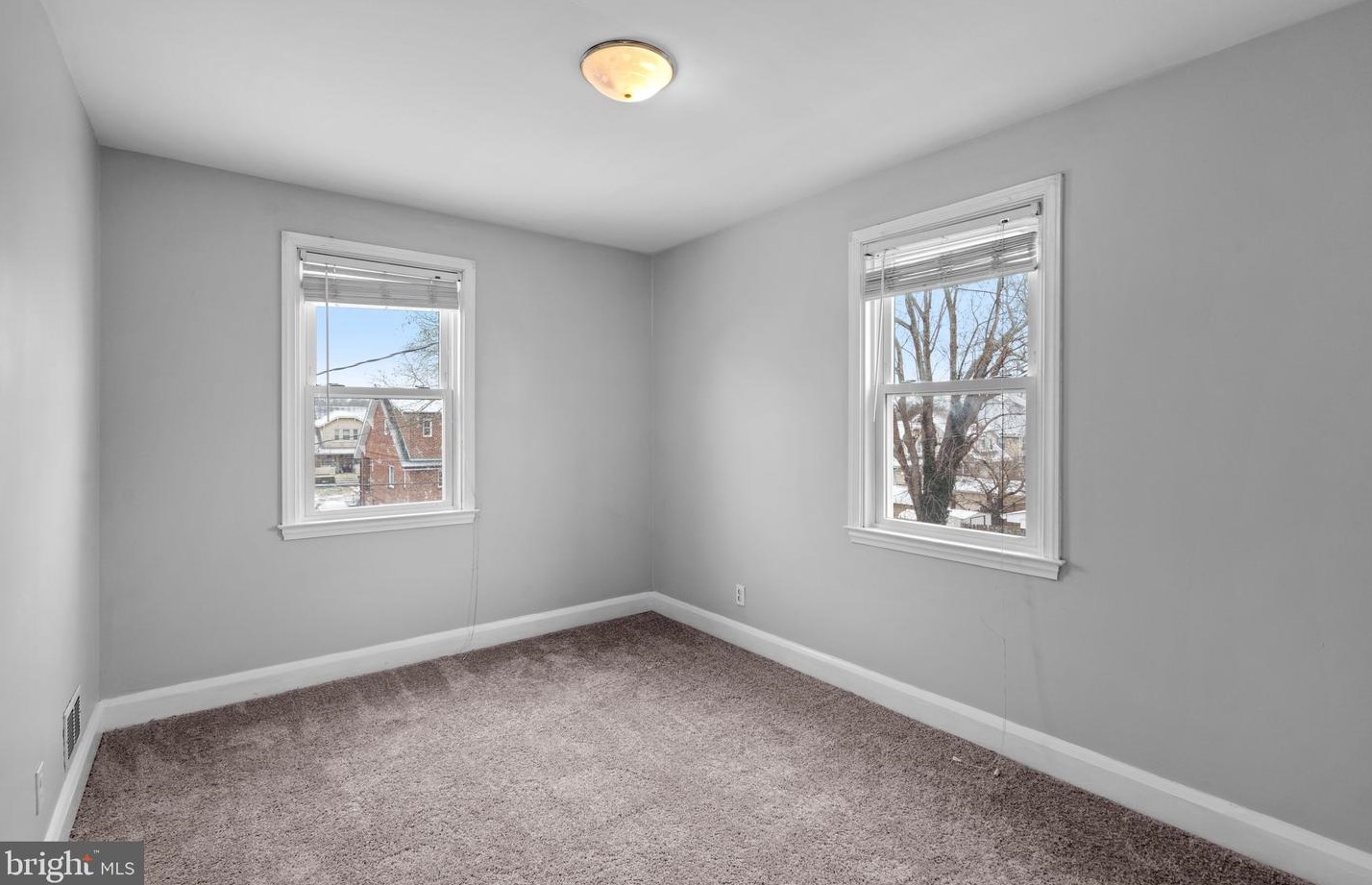 3121 Woodring Ave, Baltimore MD  21234-7830 exterior