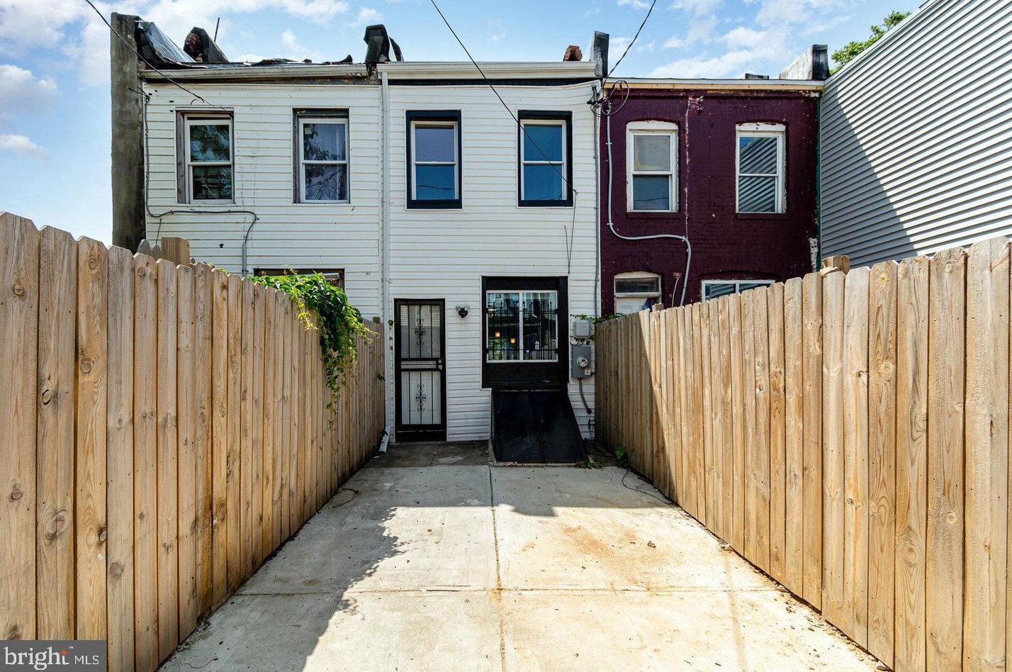 819 Bradford St, Baltimore MD  21205-1617 exterior