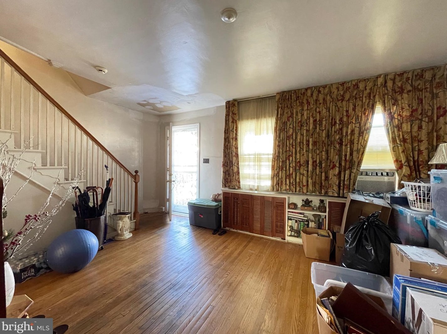 4721 Dunkirk Ave, Baltimore, MD 21229-3319