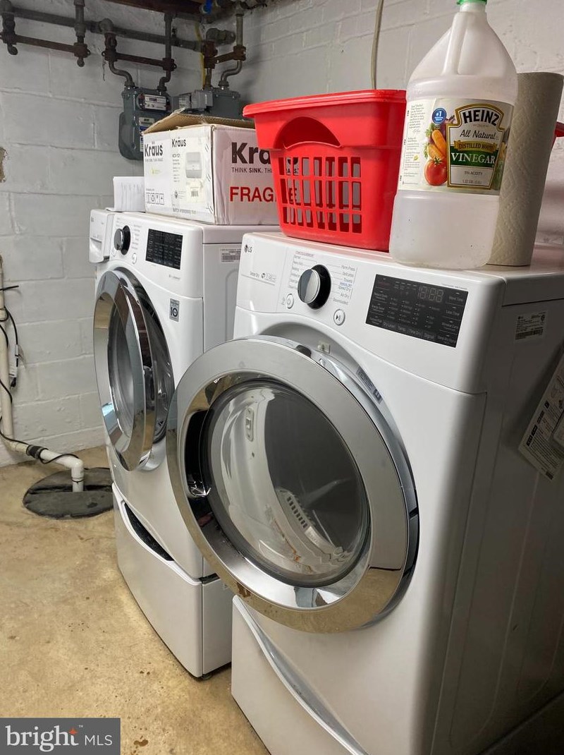 6141 Macbeth Dr, Baltimore MD 21239-1910 exterior