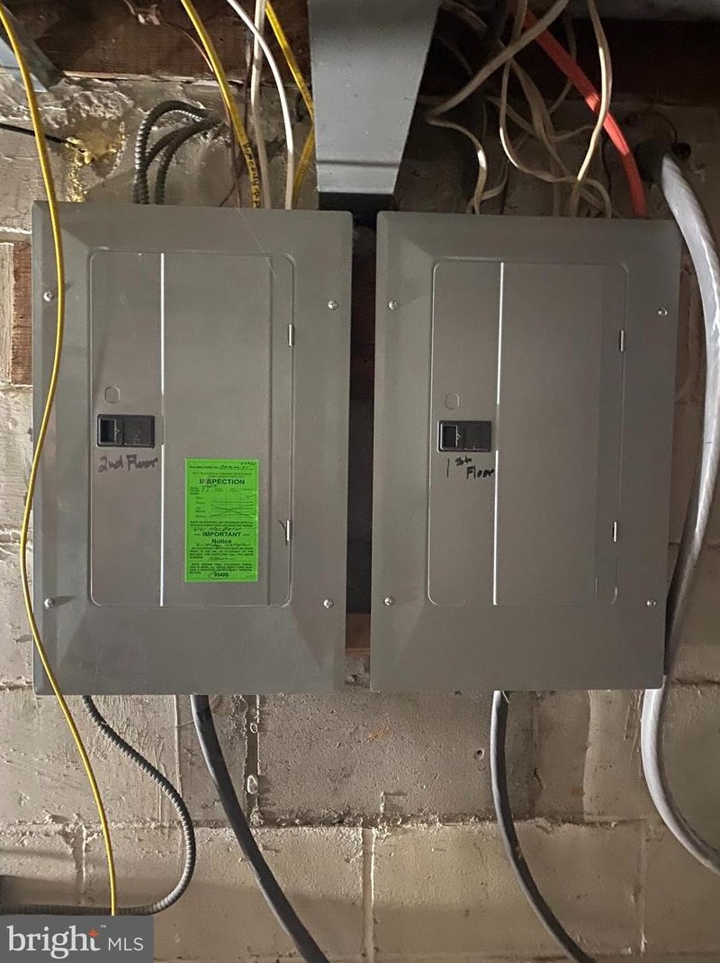 6141 Macbeth Dr, Baltimore MD 21239-1910 exterior