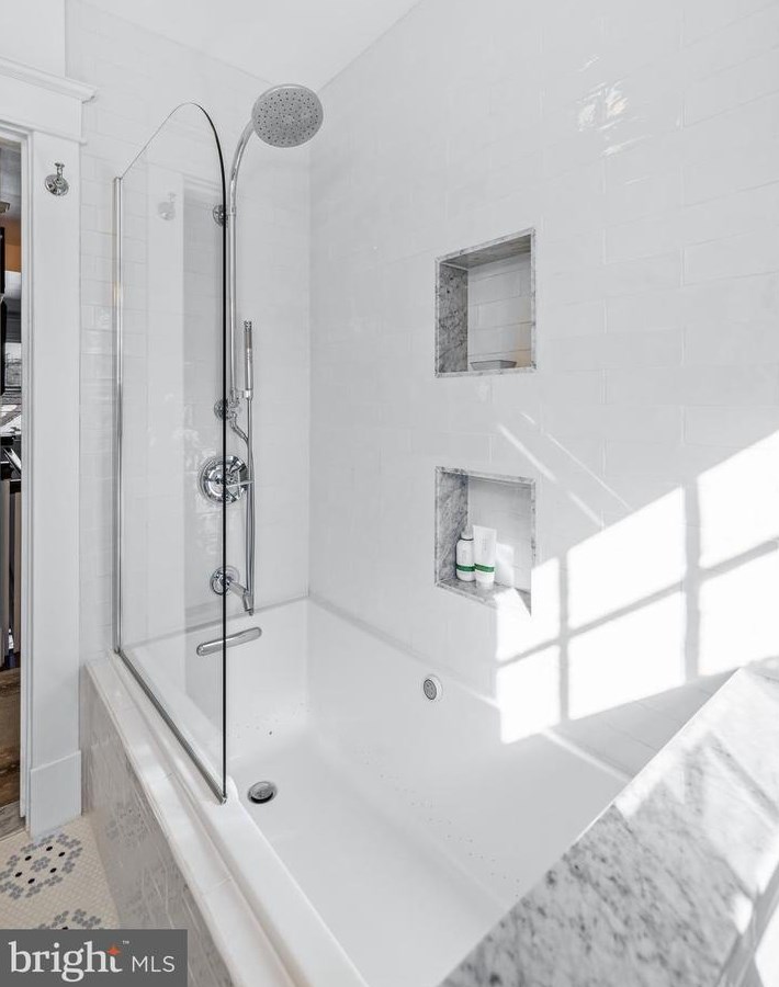 320 Broxton Rd, Baltimore MD 21212-3531 exterior