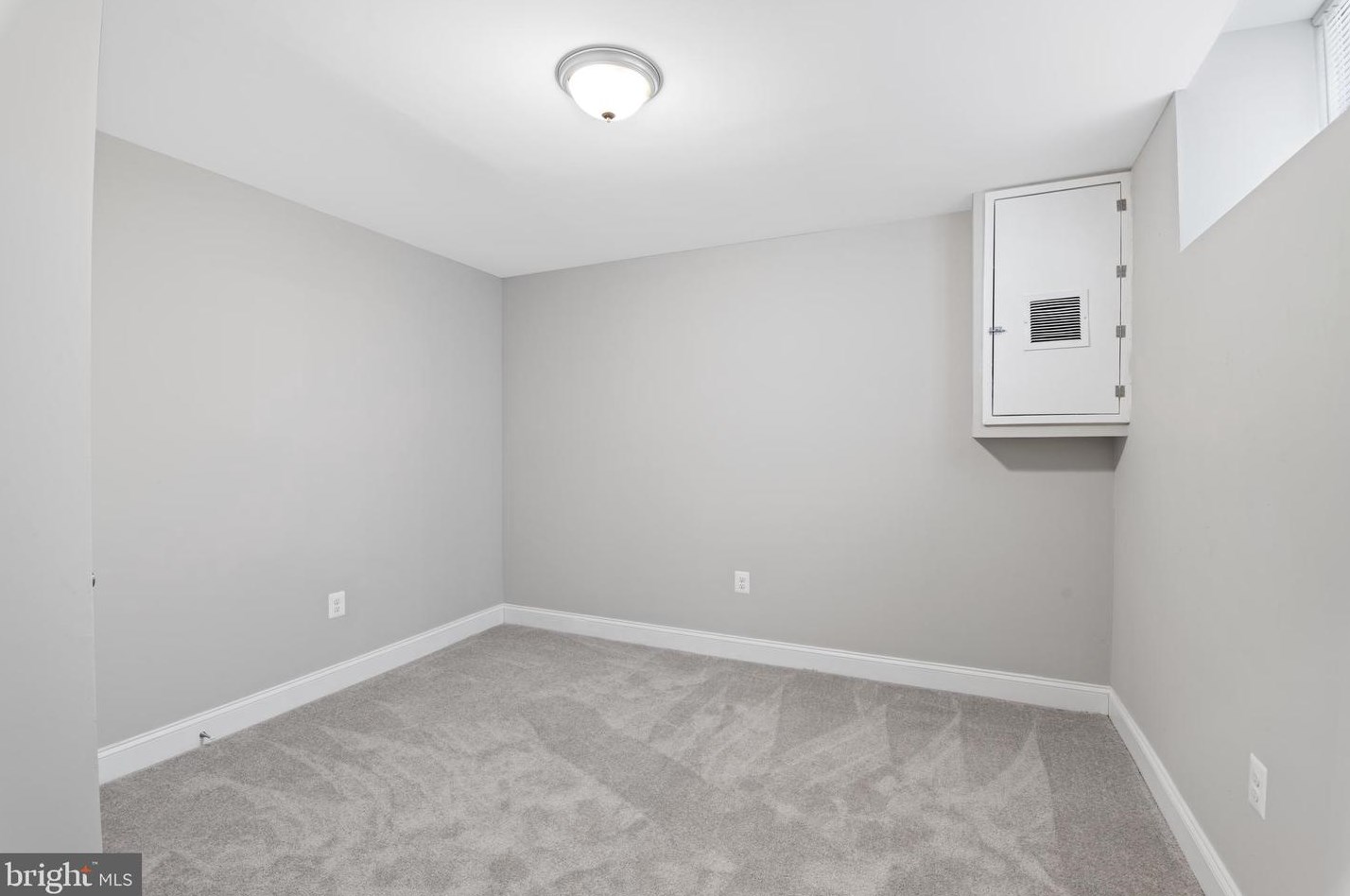 34 Rosedale St, Baltimore MD  21229-3736 exterior