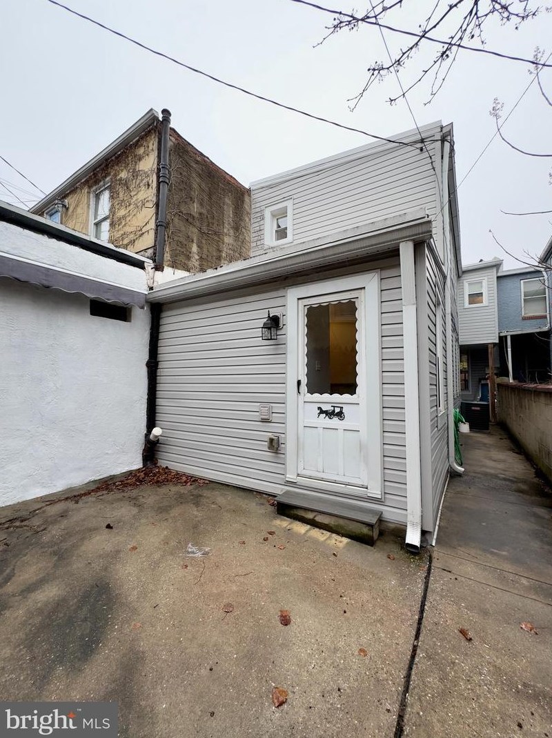 406 Collington Ave, Baltimore MD  21231-1308 exterior