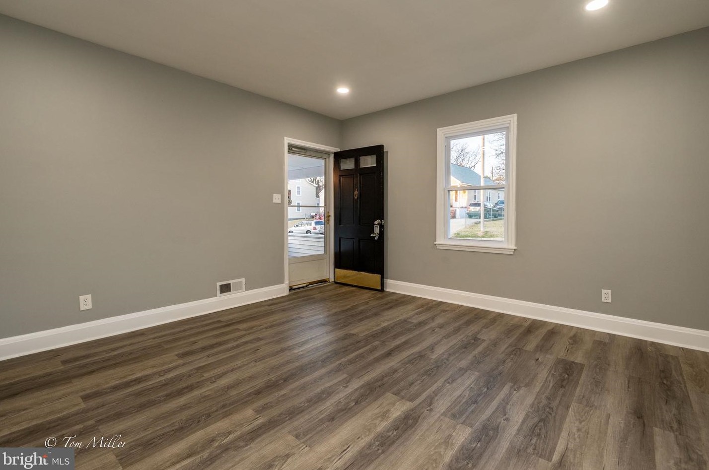 3911 Pinewood Ave, Baltimore MD  21206-1506 exterior