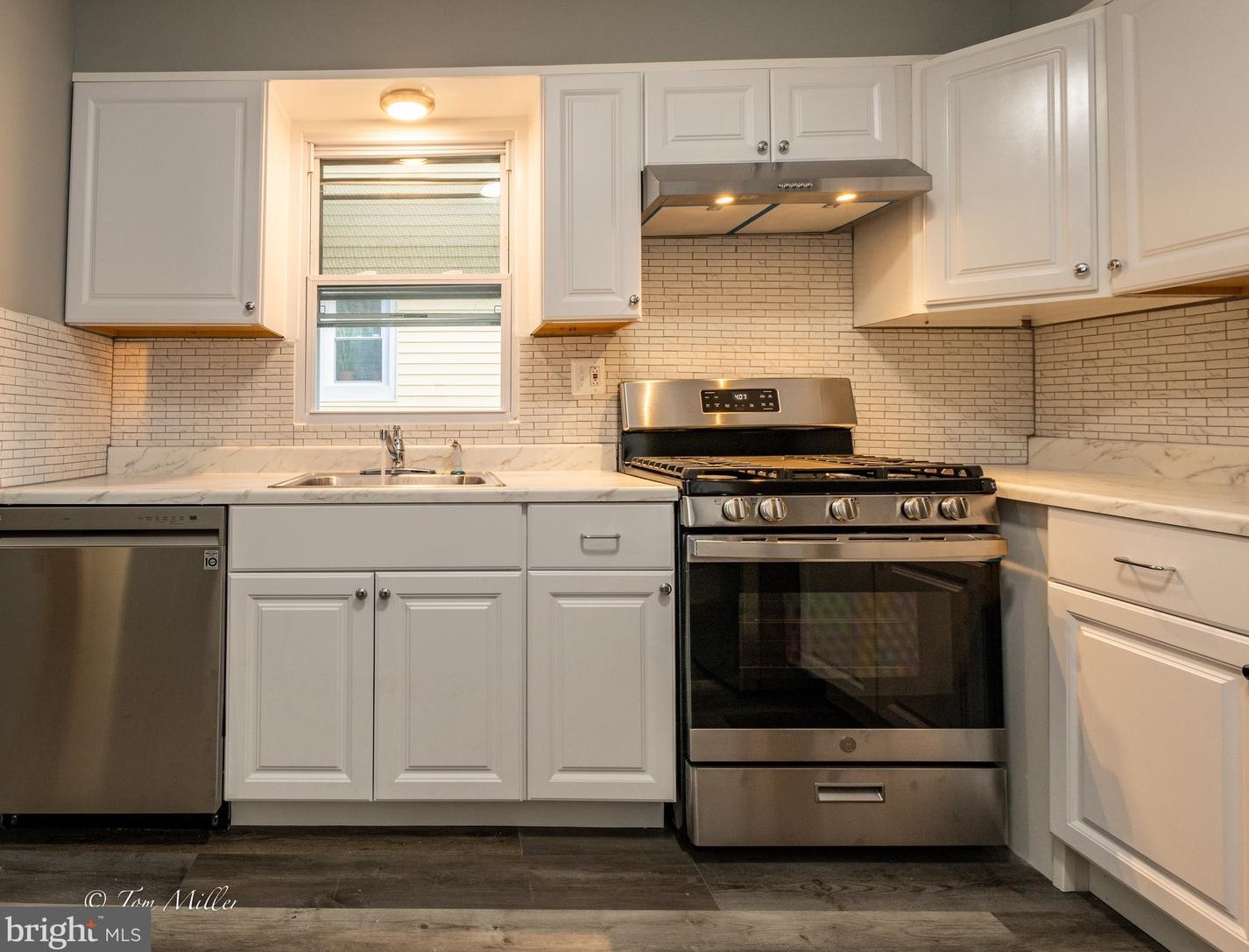 3911 Pinewood Ave, Baltimore MD  21206-1506 exterior