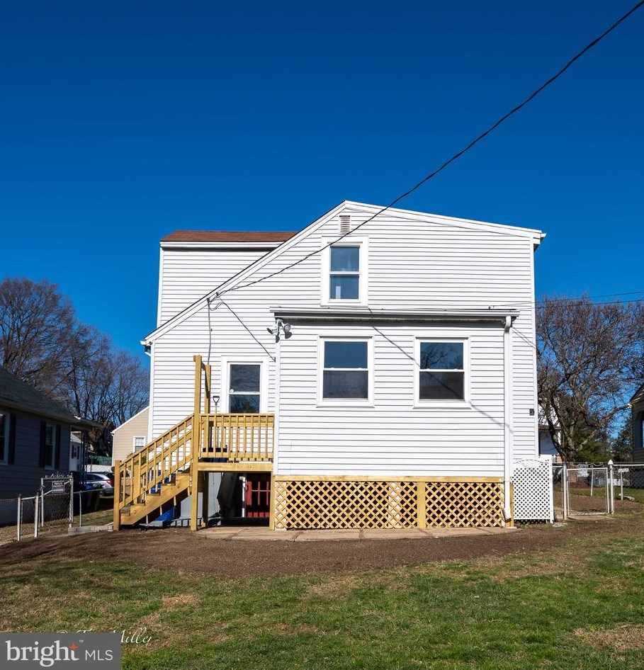 3911 Pinewood Ave, Baltimore MD  21206-1506 exterior