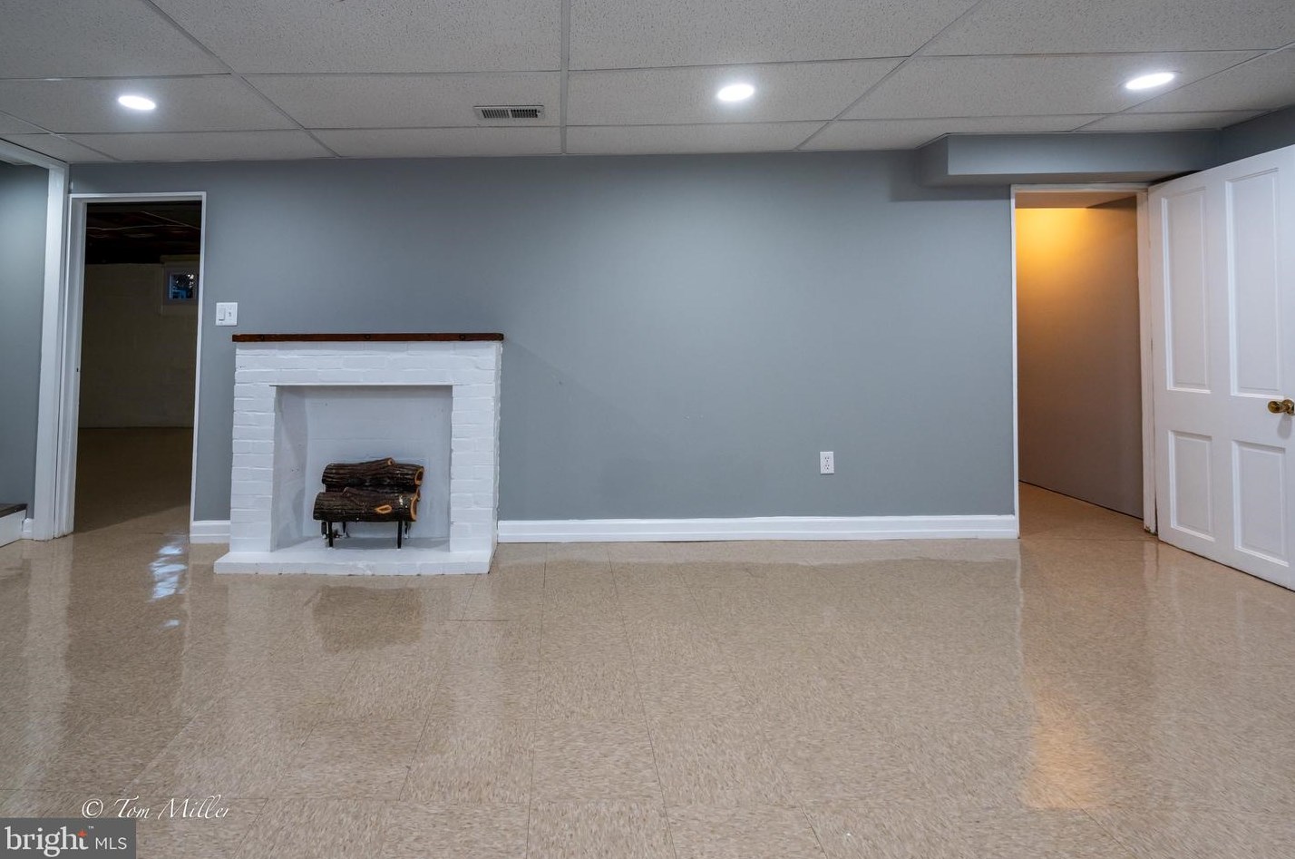 3911 Pinewood Ave, Baltimore MD  21206-1506 exterior