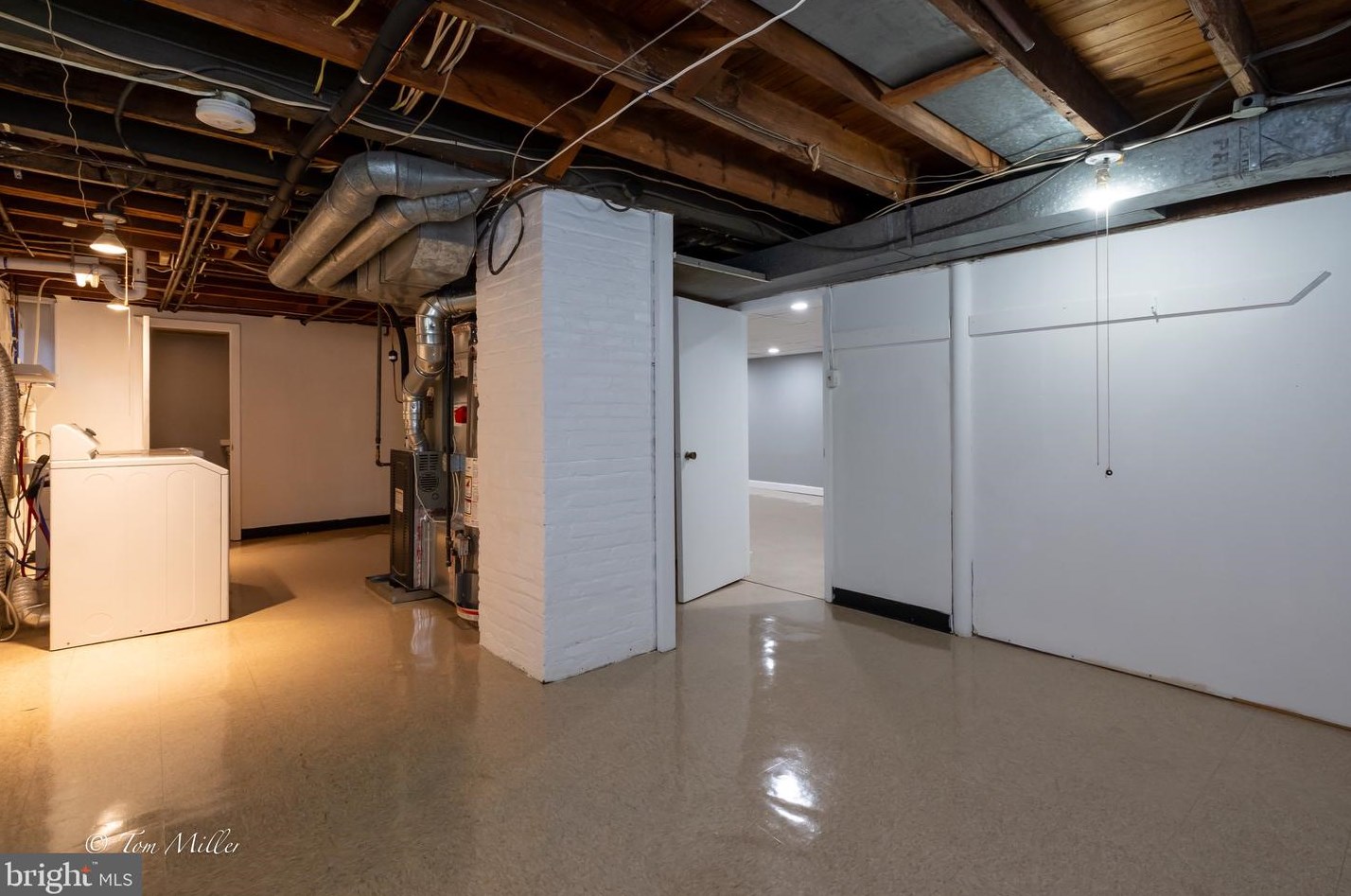 3911 Pinewood Ave, Baltimore MD  21206-1506 exterior