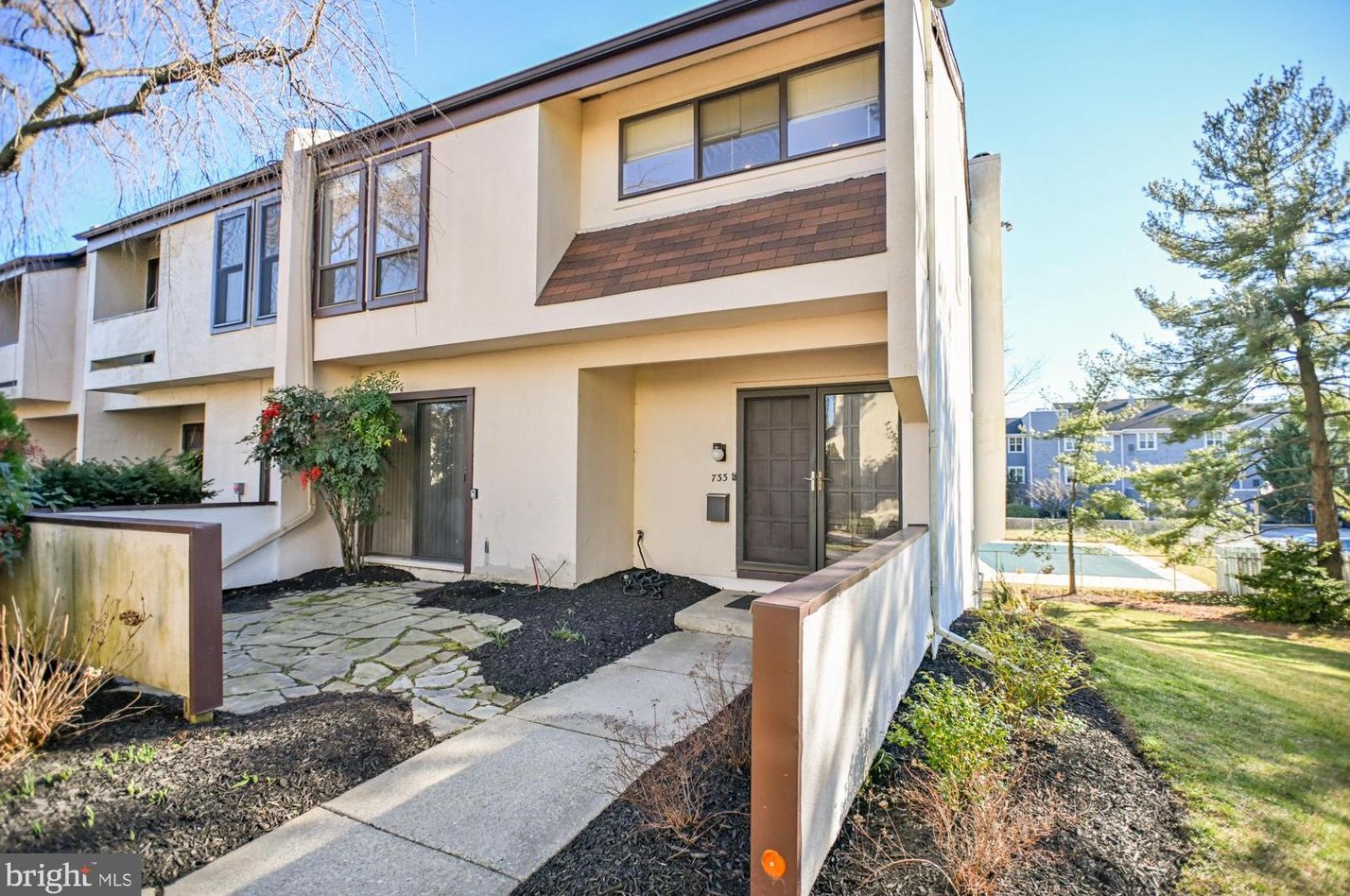 733 Stoney Spring Dr, Baltimore MD  21210-2713 exterior