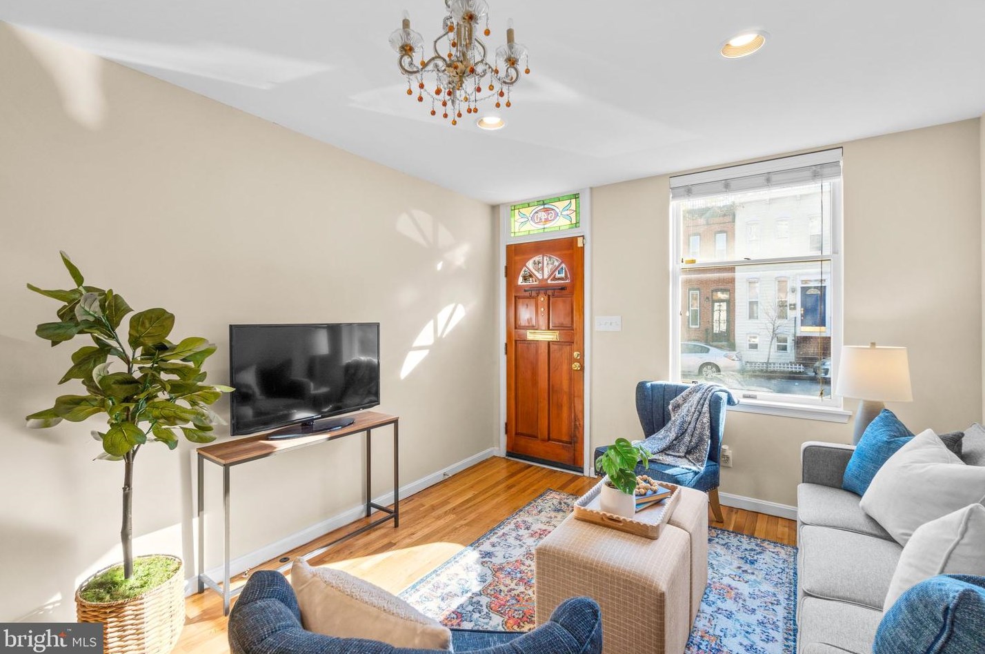 640 Clement St, Baltimore MD  21230-4749 exterior
