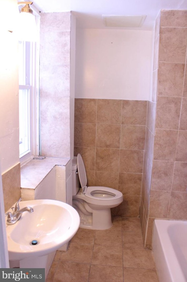 6915 Harford Ave, Baltimore MD  21234-5027 exterior