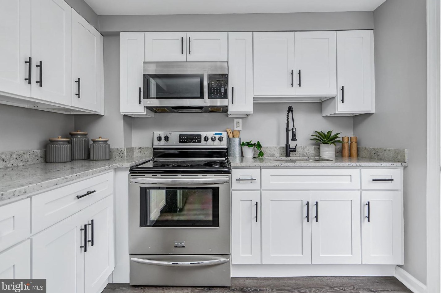 3010 Ascension St, Baltimore MD  21225-1202 exterior