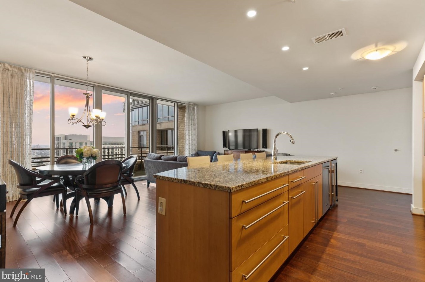 675 President St Unit 2609, Baltimore, MD 21202