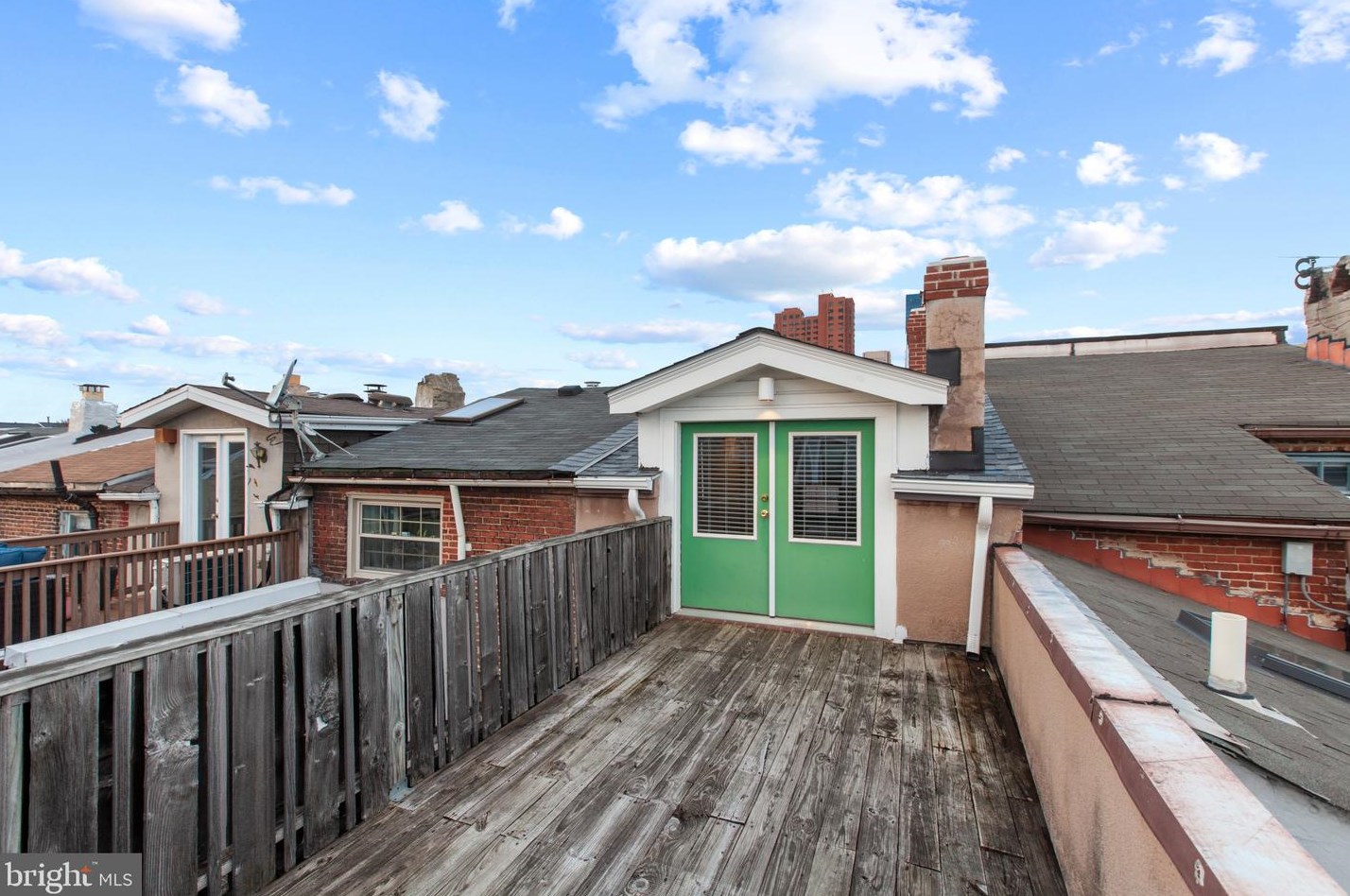 39 Henrietta St, Baltimore MD  21230-3936 exterior