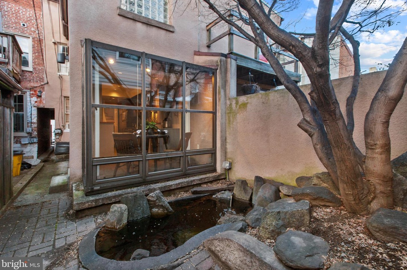 39 Henrietta St, Baltimore MD  21230-3936 exterior