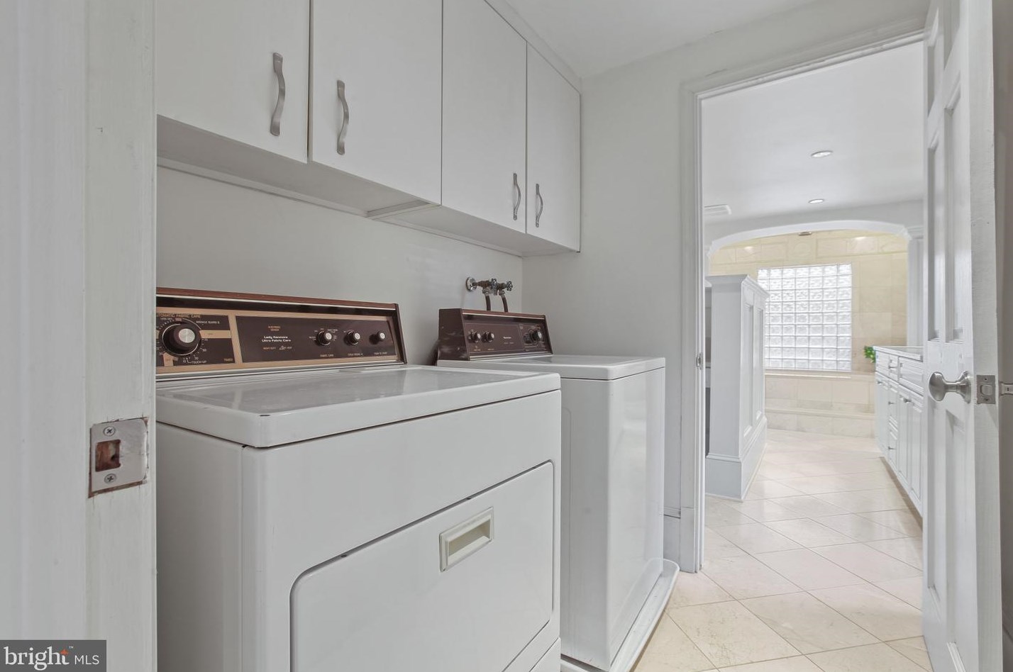 39 Henrietta St, Baltimore MD  21230-3936 exterior