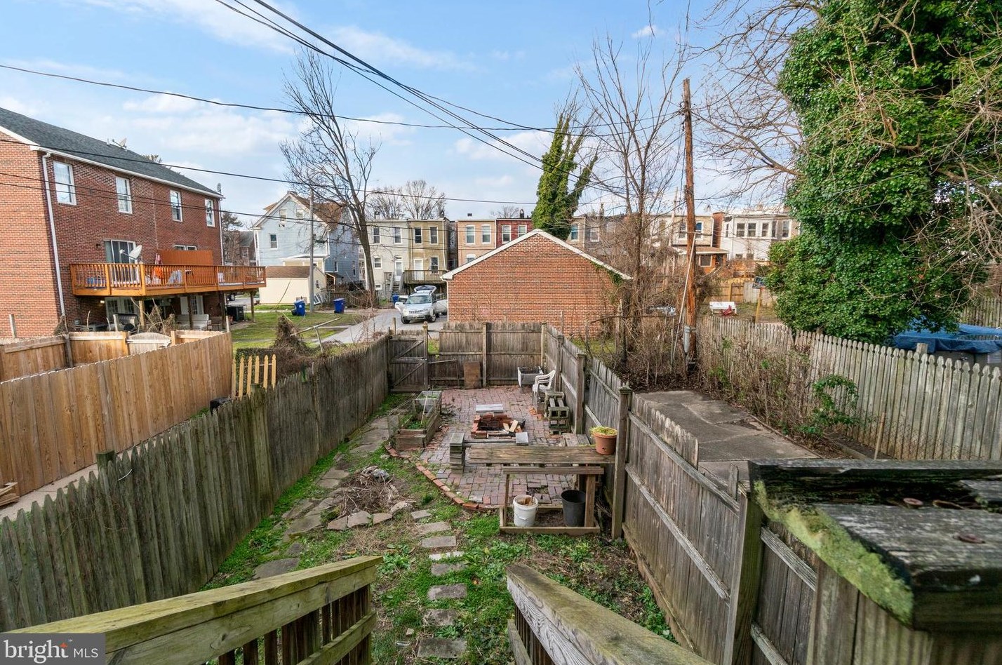 510 Chestnut Hill Ave, Baltimore MD  21218-2535 exterior