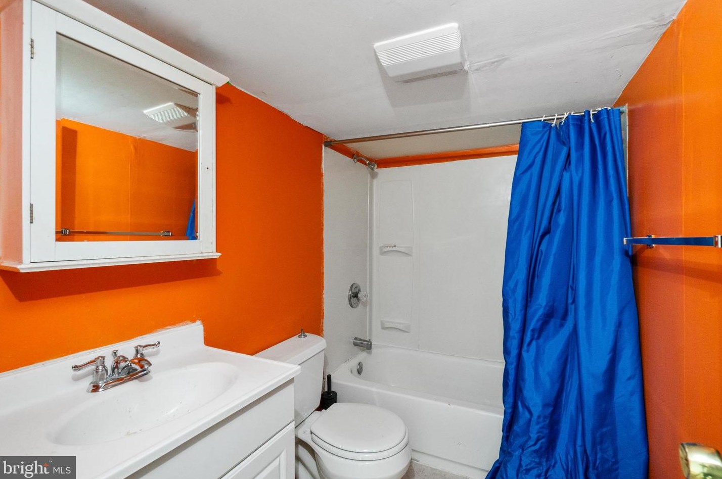 510 Chestnut Hill Ave, Baltimore MD  21218-2535 exterior