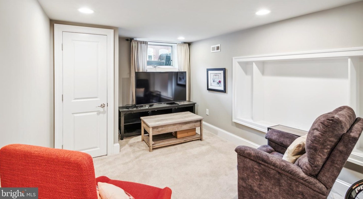 629 Belnord Ave, Baltimore MD  21205-2620 exterior