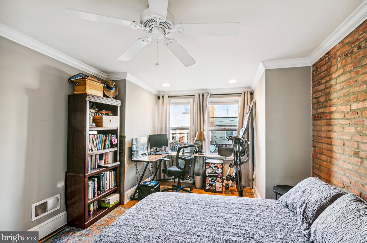 629 Belnord Ave, Baltimore MD  21205-2620 exterior