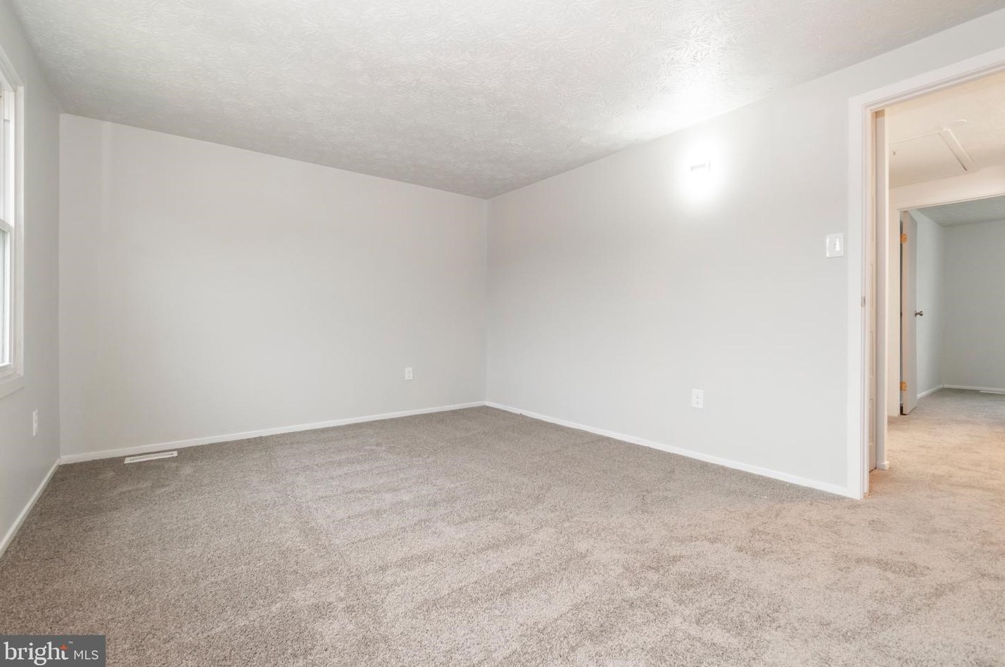 2647 Paca St, Baltimore MD 21201-1885 exterior