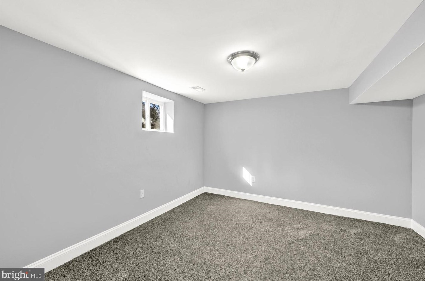 5905 Burgess Ave, Baltimore MD  21214-2004 exterior