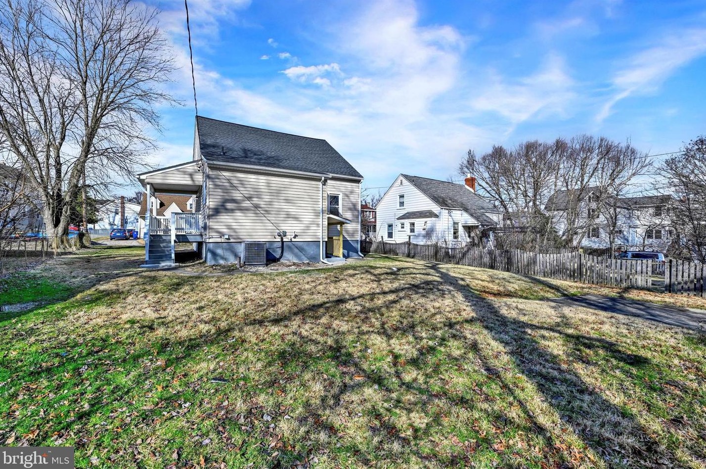 5905 Burgess Ave, Baltimore MD  21214-2004 exterior