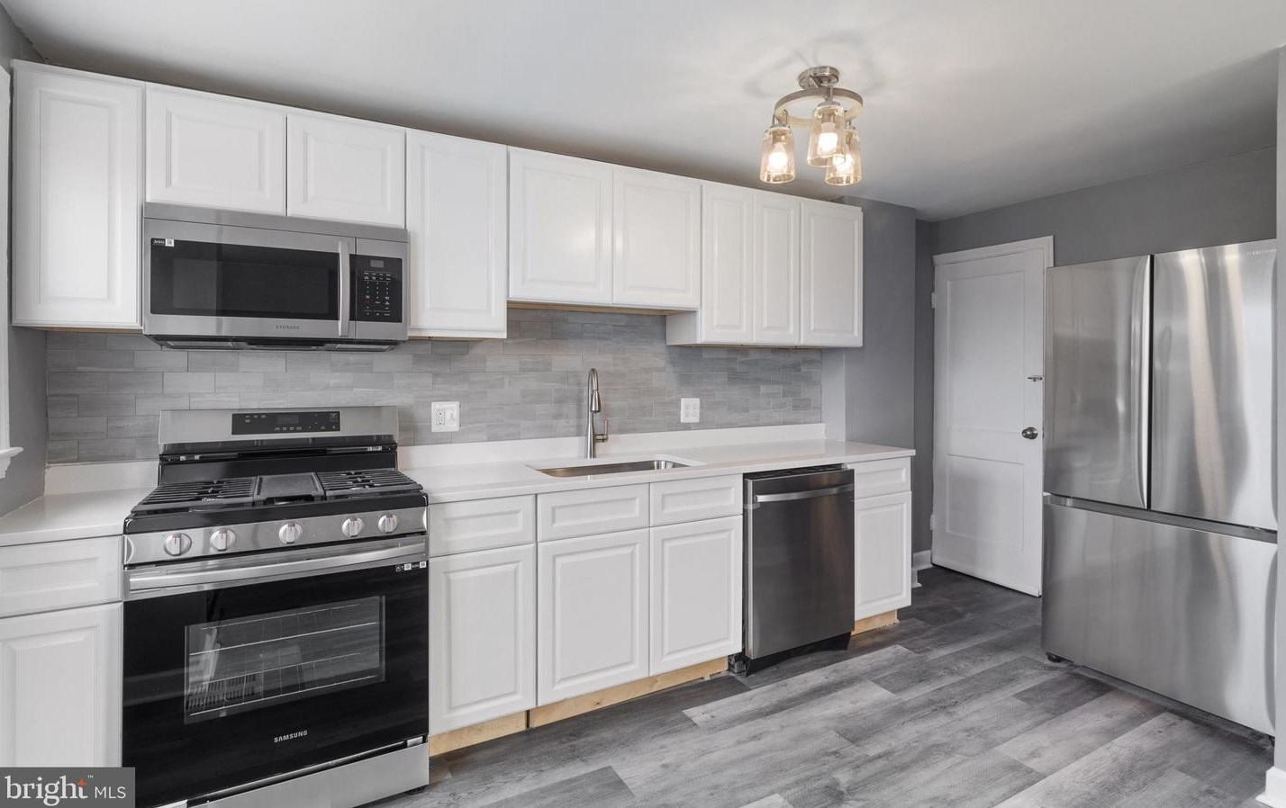 3643 Greenvale Rd, Baltimore MD  21229-5145 exterior