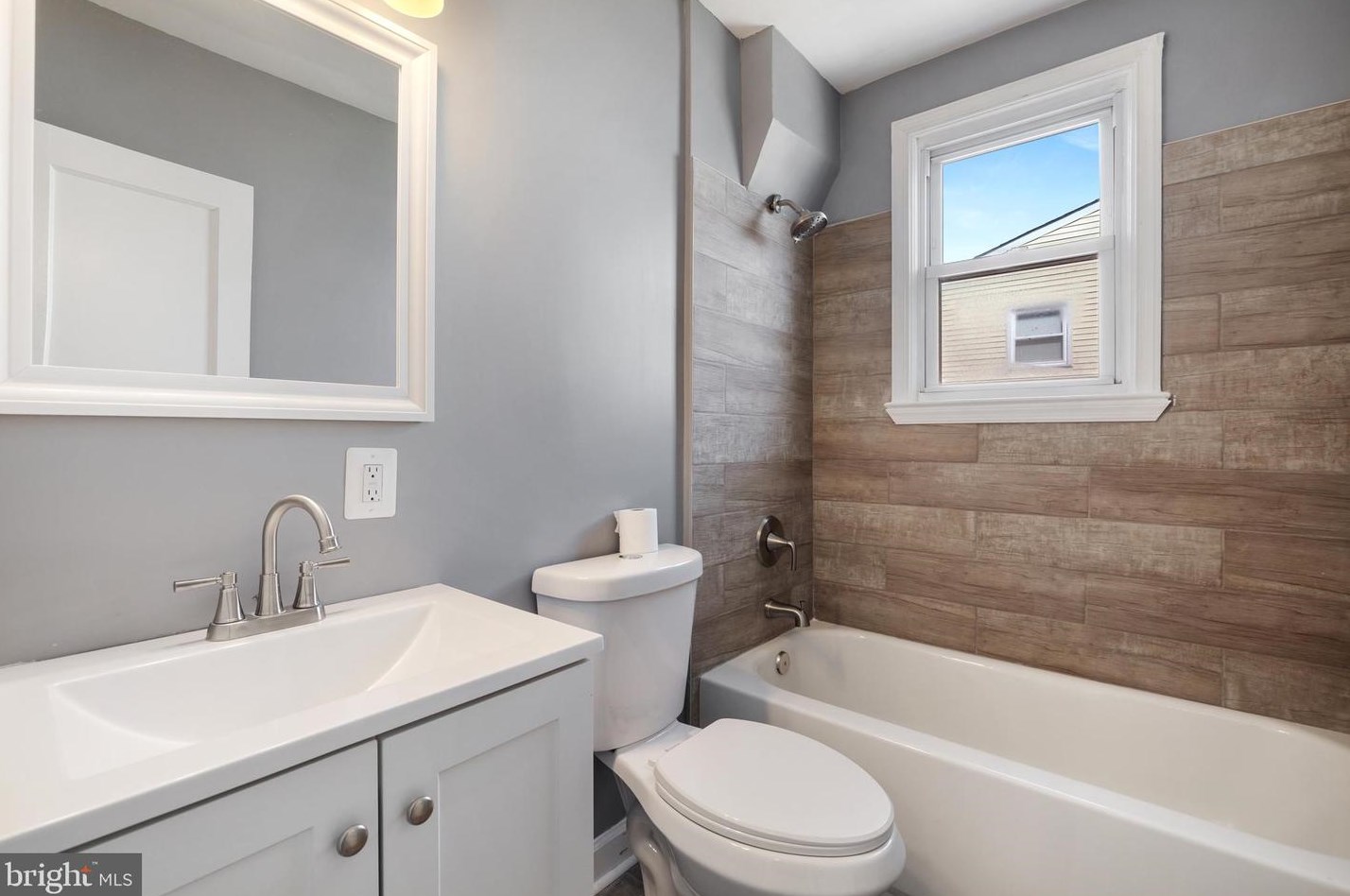 3643 Greenvale Rd, Baltimore MD  21229-5145 exterior