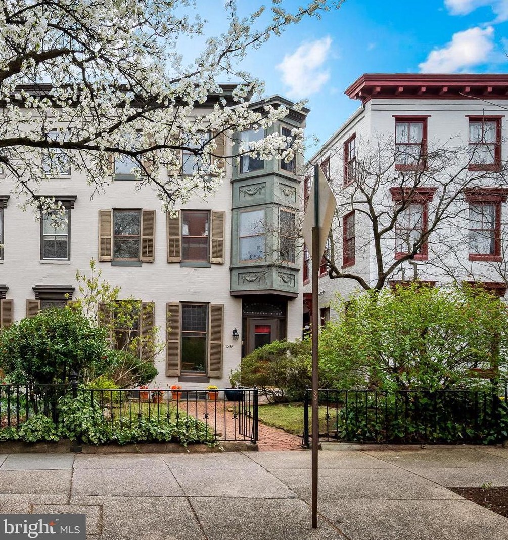 139 Lafayette Ave, Baltimore, MD 21217-4211