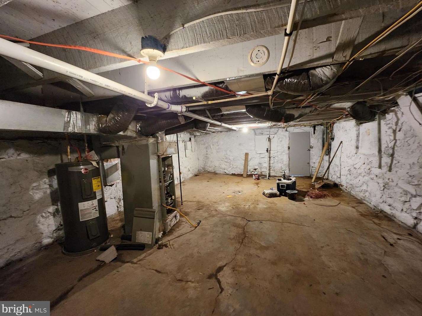 5032 Palmer Ave, Baltimore MD 21215-6008 exterior