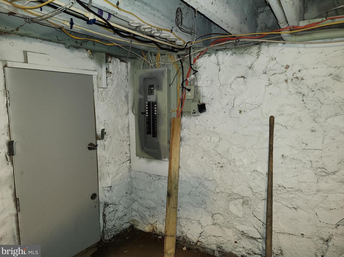 5032 Palmer Ave, Baltimore MD 21215-6008 exterior