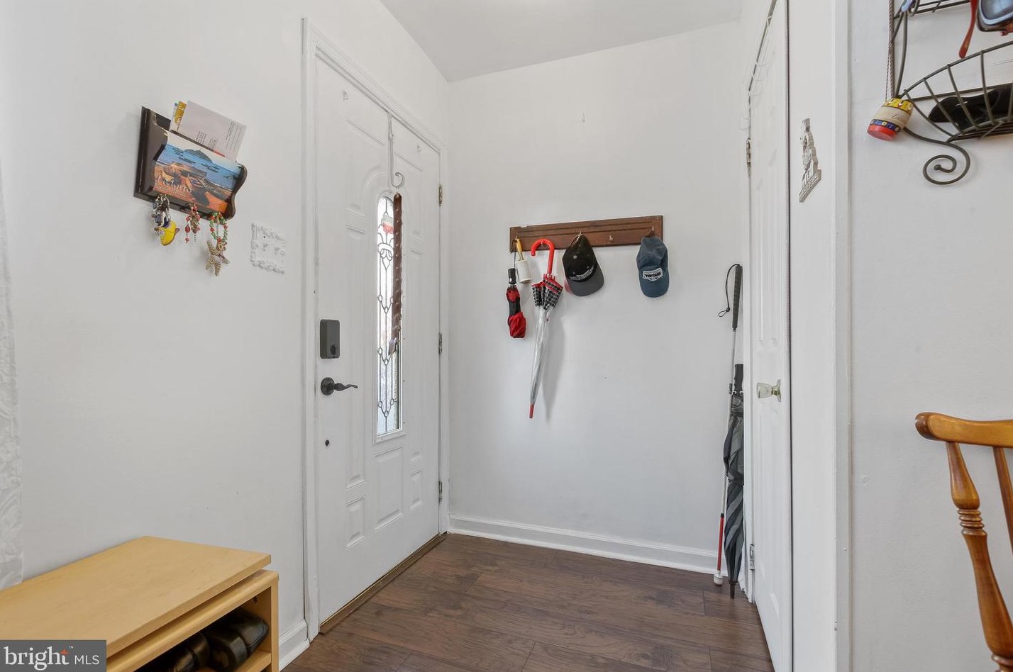 1323 Morling Ave, Baltimore, MD 21211-1718