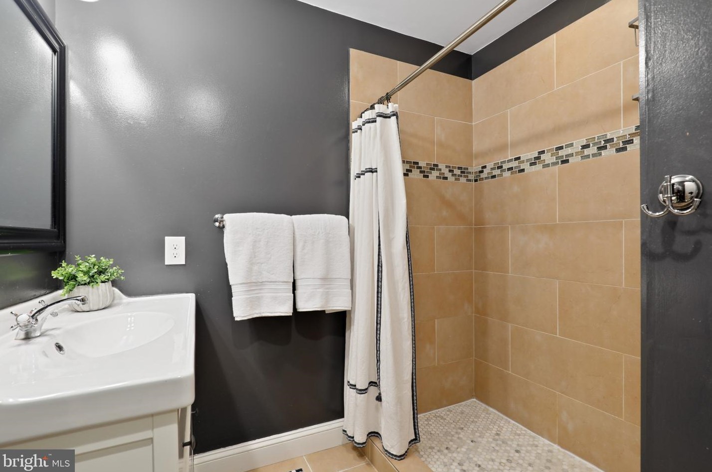 144 Milton Ave, Baltimore MD  21224-1048 exterior