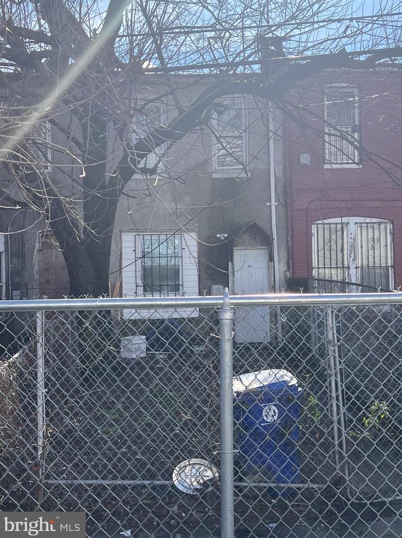 1814 Clifton Ave, Baltimore MD  21217-1303 exterior