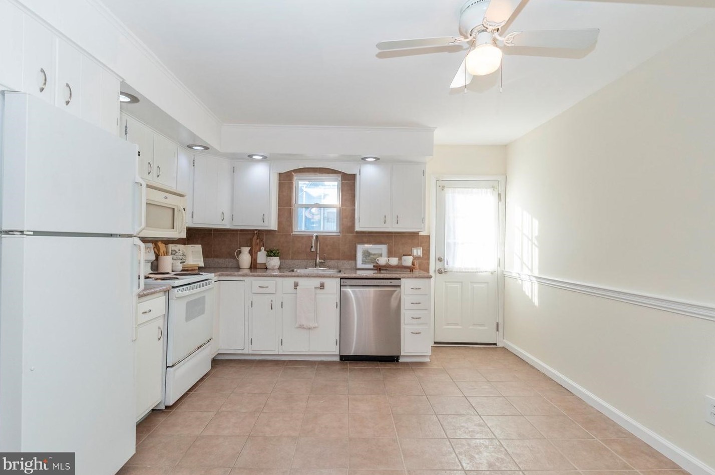 132 Rochester Pl, Baltimore MD  21224-2258 exterior